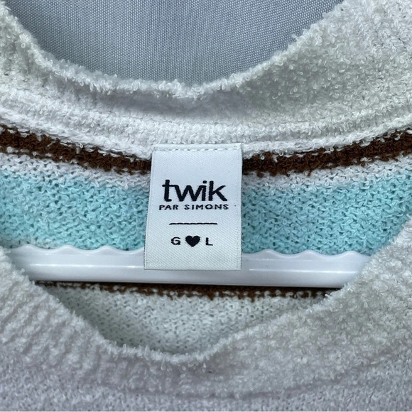 Twik Camisole knitted soft crop top - Picture 2 of 11